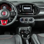 Foto do painel do Fiat Uno Sporting 2017