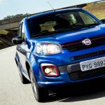 Foto da dianteira do Fiat Uno Sporting 2017