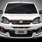 Detalhe da nova dianteira do Fiat Uno Sporting 2017