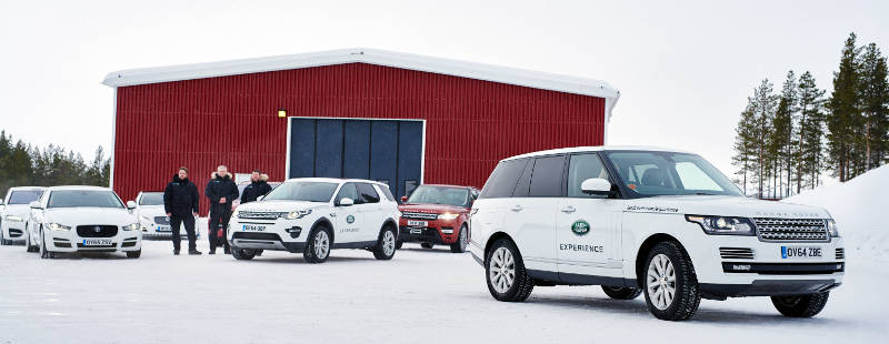 Curso de direção no gelo da Jaguar Land Rover