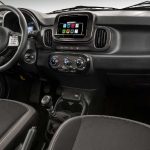 Painel e interior do Fiat Mobi Drive