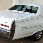 Foto do Cadillac DeVille de 1974 do BookAclassic Brasil