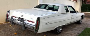 Foto do Cadillac DeVille de 1974 do BookAclassic Brasil