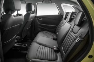 Interior e banco traseiro do Painel do Renault Captur Intense 2018
