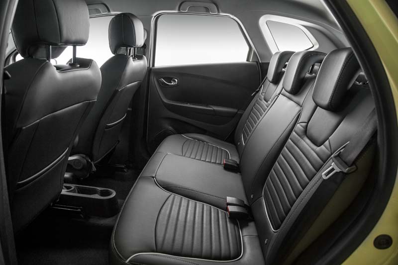 Renault/Divulgação Interior e banco traseiro do Painel do Renault Captur Intense 2018