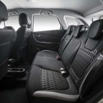 Interior e banco traseiro do Renault Captur Zen 2018