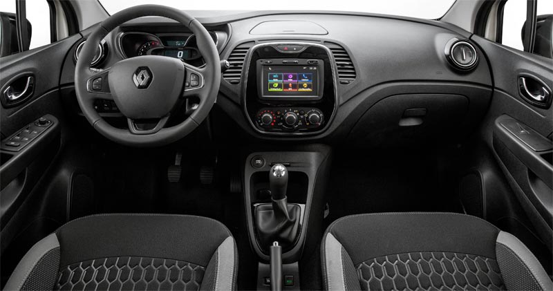 Painel e interior do Renault Captur Zen