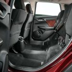 Honda-WR-V-EXL-2018-versatilidade-traseira