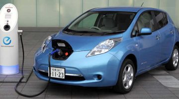 Electric car Nissan Leaf - carro elétrico