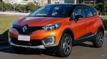 Renault Captur Intense com câmbio automático CVT