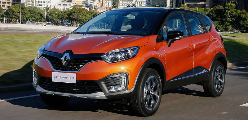 Renault Captur Intense com câmbio automático CVT