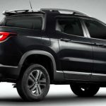 Fiat Toro Blackjack 2018 é preto