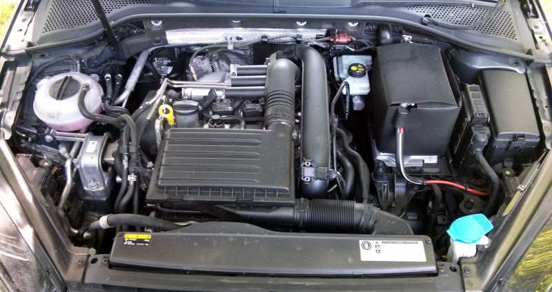 Renato Parizzi / De 0 a 100 Motor 1.2 TSI turbo do Volkswagen Golf Bluemotion