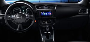 Painel do Nissan Sentra SL 2019 com a central multimídia Multi-App