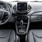 Painel do Ford Ka Titanium 2019