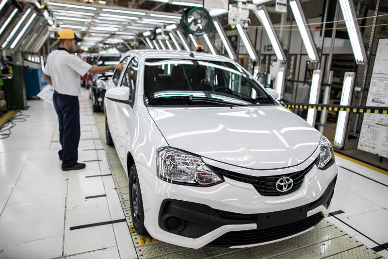 Toyota/Divulgação Linha de montagem do Toyota Etios, em Sorocaba (SP), em 2017. Hoje, Etios apenas entre os seminovos