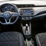 Painel do Nissan Kicks S CVT 2020