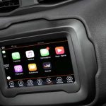 Pacote Uconnect do Jeep Renegade Sport 2020
