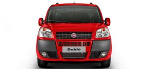 Dianteira do Fiat Doblò Essence 2021
