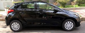 Visão lateral do Hyundai HB20 Comfort 2017