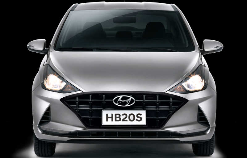 Dianteira do Hyundai HB20 e do HB20S Vision 2021