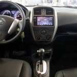 Painel do Nissan Versa V-Drive CVT