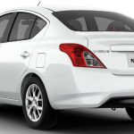 Traseira do Nissan Versa V-Drive Plus CVT