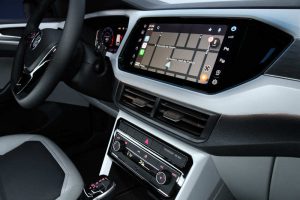 Painel com VW Play do Volkswagen T-Cross Highline 2021