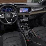 Interior e painel do Volkswagen Taos