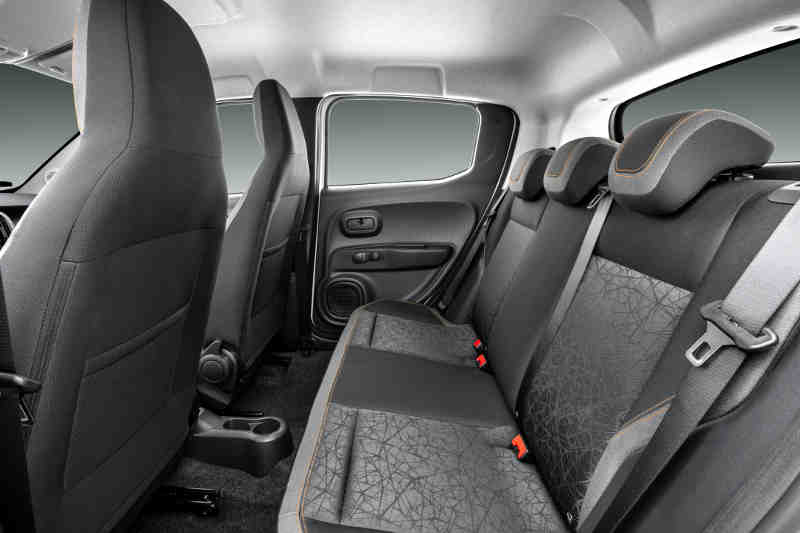 Banco traseiro do Fiat Mobi Trekking 2021