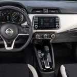 Painel do Nissan Versa Advance CVT 2021