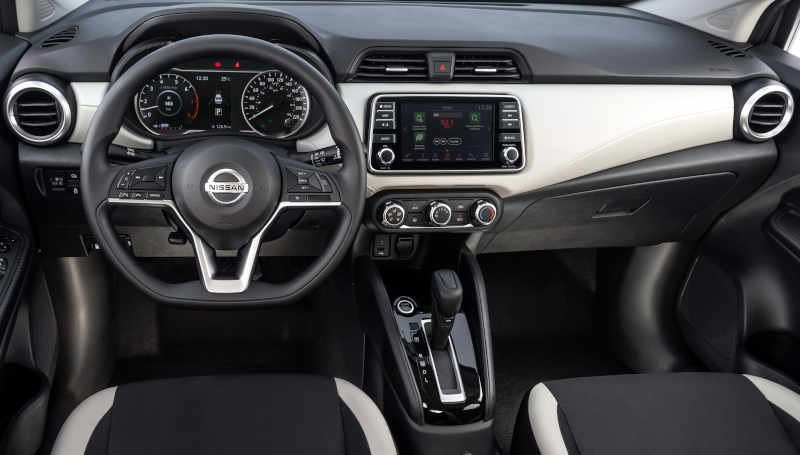 Painel do Nissan Versa Advance CVT 2021