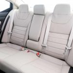 Banco traseiro do Nissan Connect do Versa Exclusive