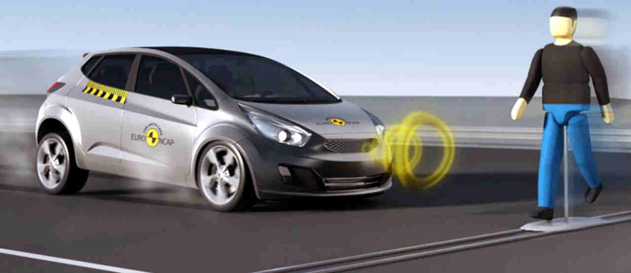 Foto de capa da Euroncap com um teste de frenagem de emergência