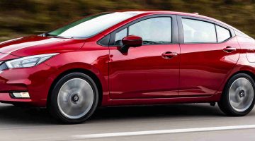Foto de capa do Nissan Versa Exclusive 2022, de lateral, testado pelo De 0 a 100