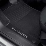 Tapete do SUV Peugeot 2008 Skywalker leva nome da série especial