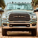 Grade da série especial Rodeo da RAM 2500 tem abusa dos cromados