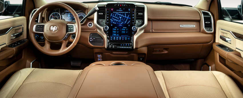 RAM/Divulgação painel da picape Laramie 2500