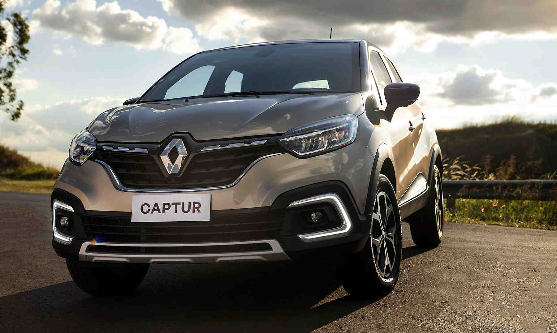 Foto de capa do Renault Captur turbo Iconic 2022