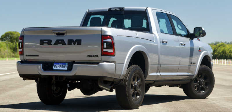 Ram/Divulgação Foto do visual da nova Ram 3500 Laramie Night Edition