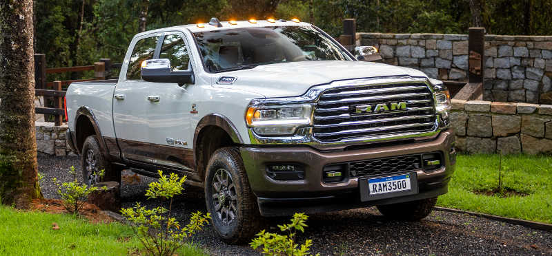 imponência da picape Ram 3500