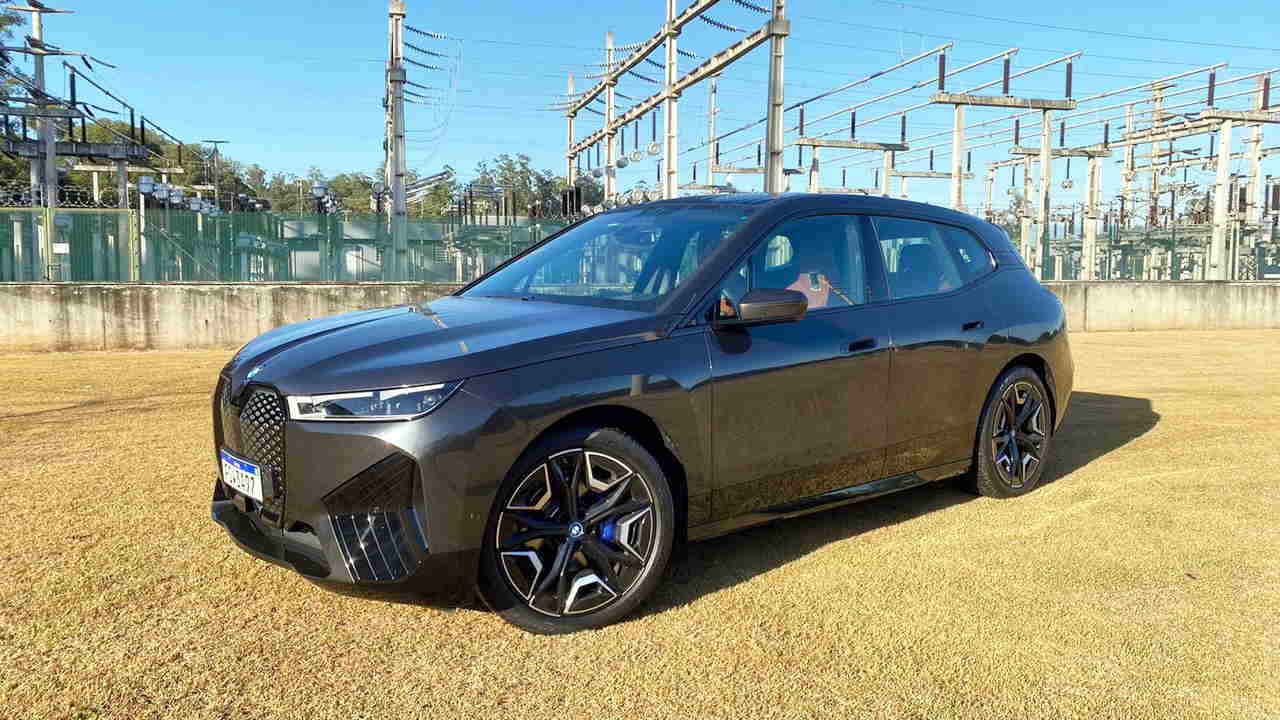 Foto de capa do BMW iX