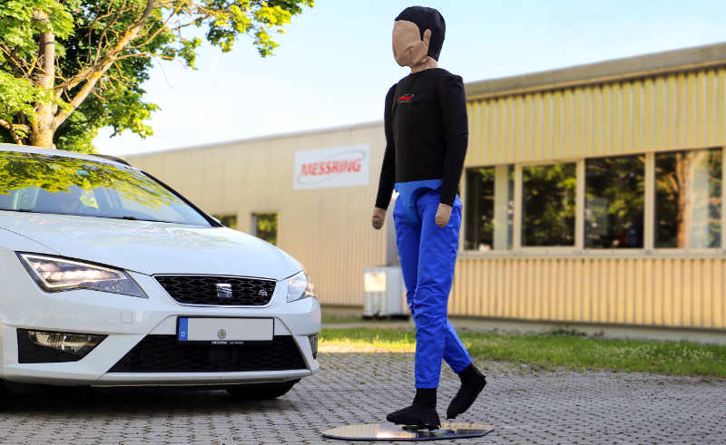 Messring/Divulgação Foto do boneco articulado igual a um pedestre