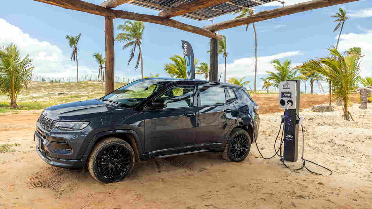 Foto de capa do Jeep Compass 4xe híbrido