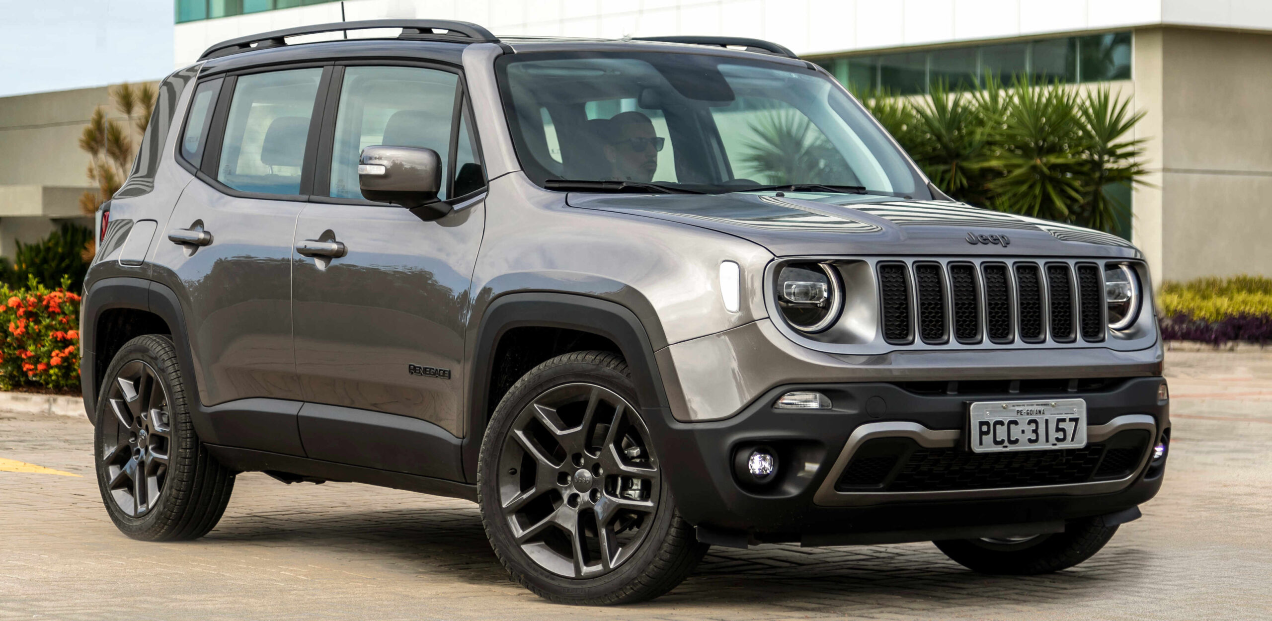 Jeep/Divulgação Foto do Jeep Renegade Limited com pneus de 19 polegadas