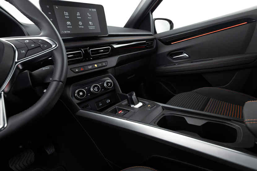 Renault/Divulgação Foto do interior, mostrando o painel e o câmbio do novo Renault Kardian