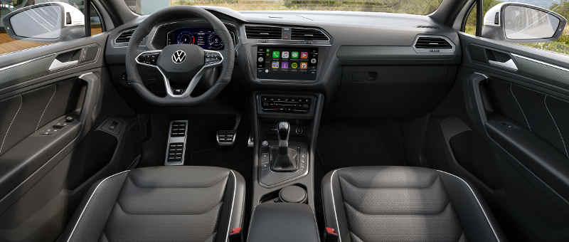 Volkswagen/Divulgação Foto do interior e do painel do Volkswagen Tiguan Allspace R-Line