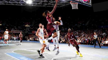 Fotos de capa do jogo de basquete do Bayern na ação Dunks of Tomorrow, apoiada pela BMW
