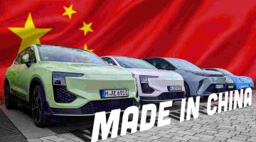 Arte de capa feita em cima de uma foto de carros fabricados na China