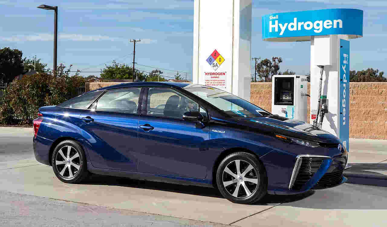 Foto de capa do Toyota Mirai movido à hidrogênio
